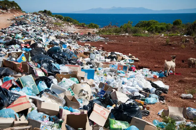 La pollution plastique au Kenya