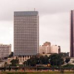 Yamoussoukro ou Abidjan : capitale politique et économique