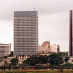 Yamoussoukro ou Abidjan : capitale politique et économique
