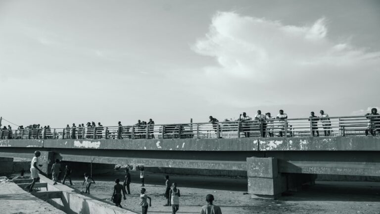 Vue de Kinshasa sur le fleuve Congo, capitale de la RDC
