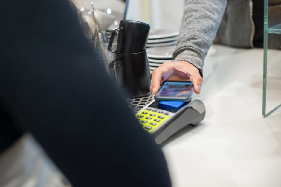 Fintech vs banques : qui domine le paiement numérique en Afrique francophone ?