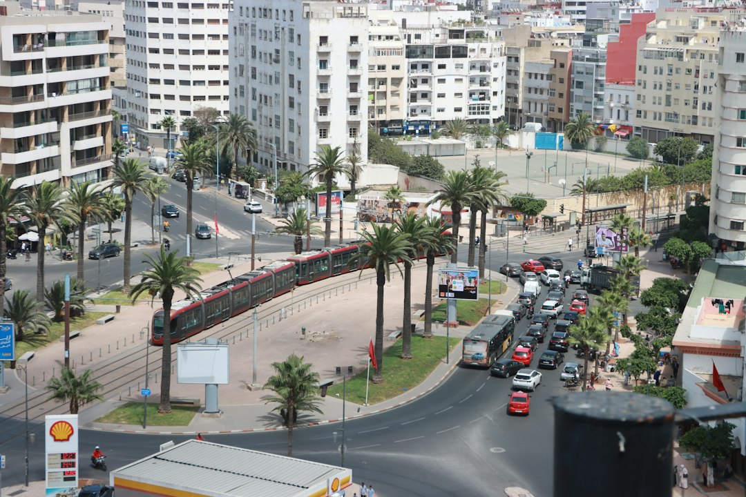 Ouvrir un compte bancaire au Maroc depuis l’étranger : banques, démarches et alternatives 2026