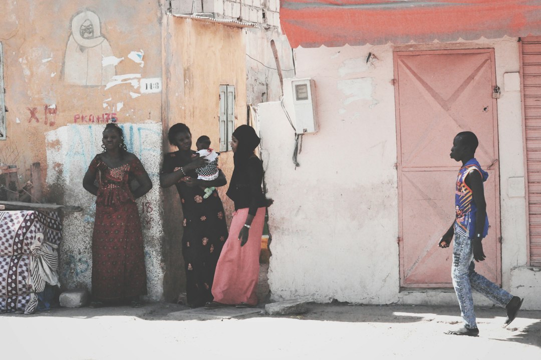 Banques et mobile money au Sénégal : comment la diaspora ouvre un compte à distance en 2026