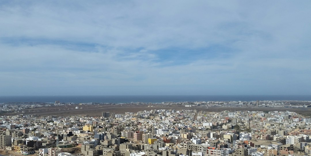 Investir dans l’immobilier au Sénégal : prix, rendements et cadre légal 2026