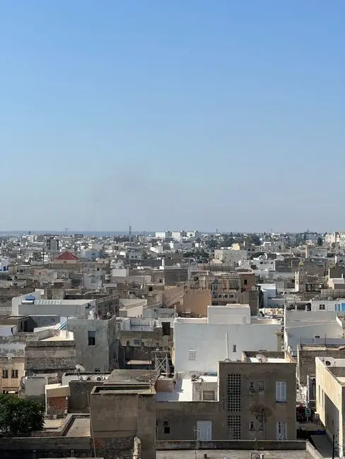 Investir en Tunisie : secteurs porteurs, risques et opportunités 2026