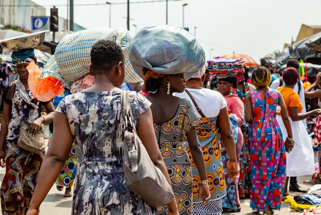Philanthropie féminine en Côte d&rsquo;Ivoire : trois décennies, trois organisations, une même priorité pour les vulnérables