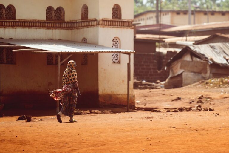 accouchements à domicile Bocanda matrones - Les Afriques